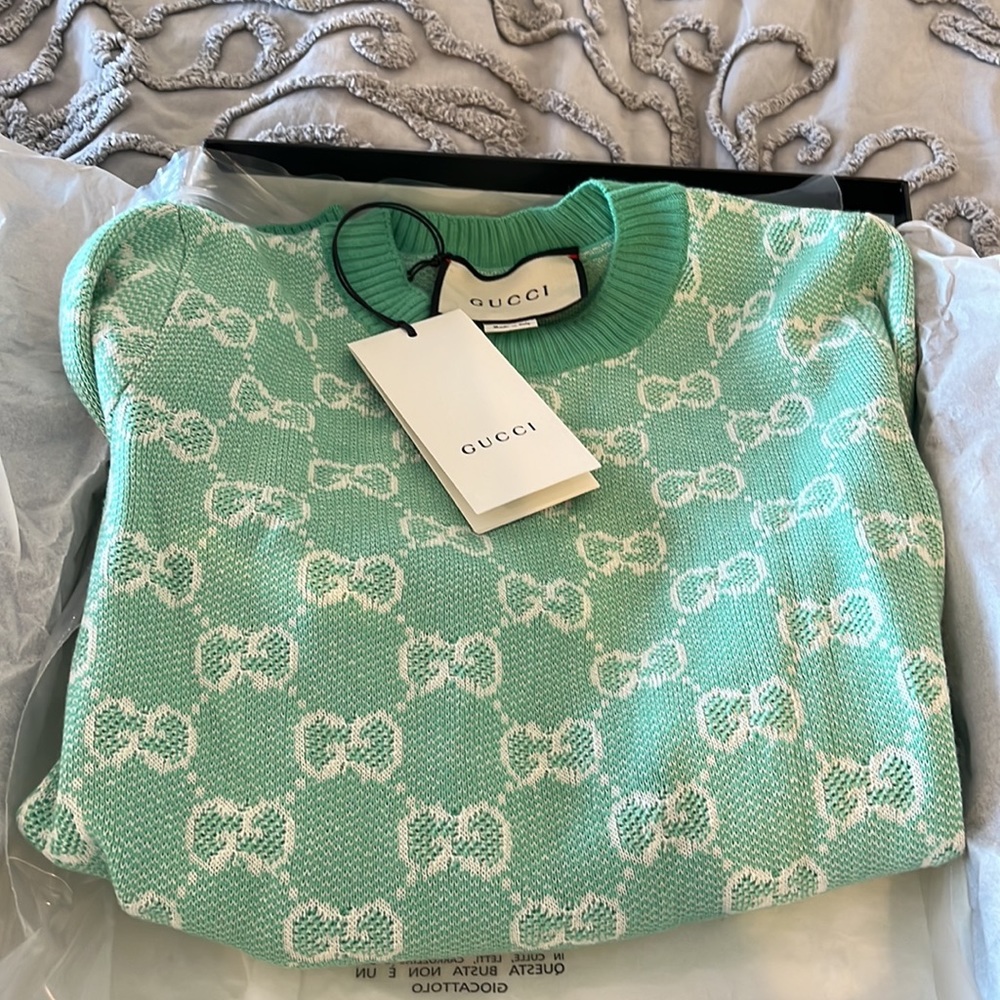 SOLD! NWT AND Box Gucci long sleeve GG Logo Sweater - special edition! PERFECT - Picture 3 of 9